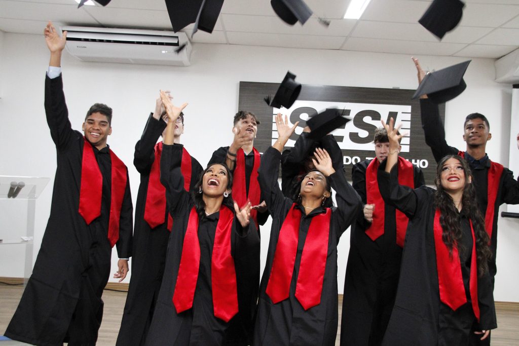 Alunos se formando